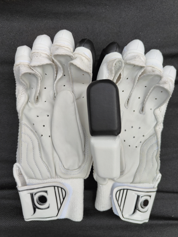 Player Addition Gloves - Image 2